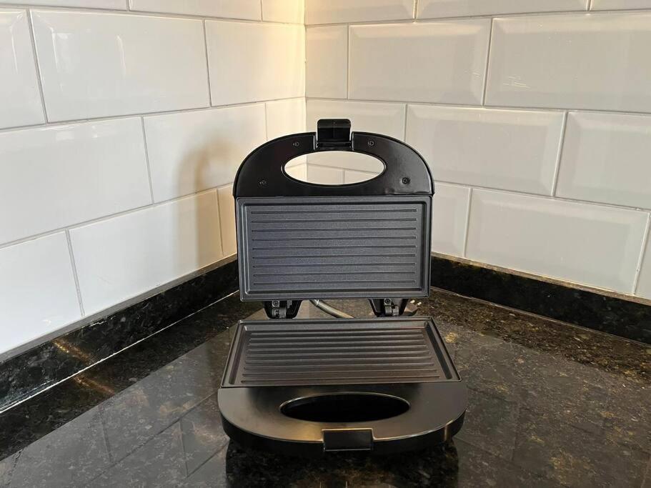 V1516 - Loft Na Mariana: Metro | Shopping Apartamento *