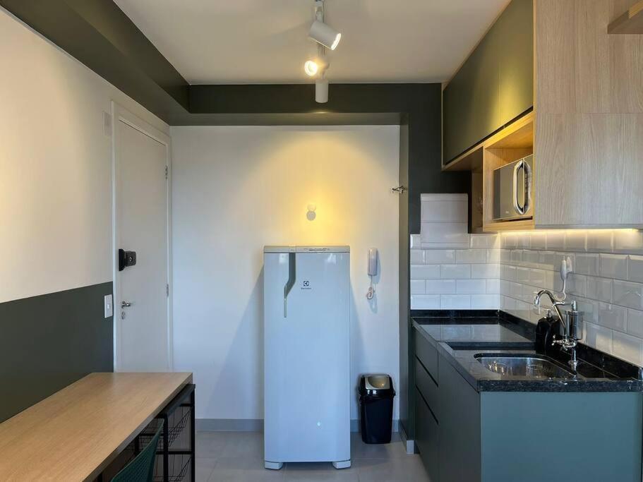 V1516 - Loft Na Mariana: Metro | Shopping Apartamento *